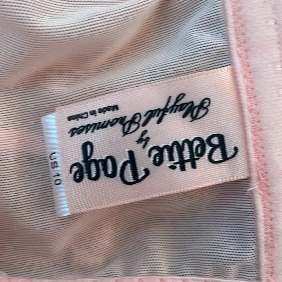 NWOT Bettie Page x playful promises satin bra and garter belt retro size 14 10 L - Picture 11 of 12